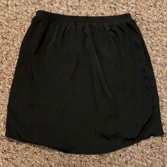 Black mini skirt with pockets - Picture 6 of 13